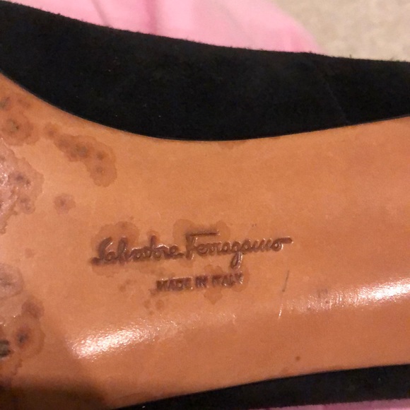 SALVATORE FERRAGAMO HEELS - Picture 8 of 8